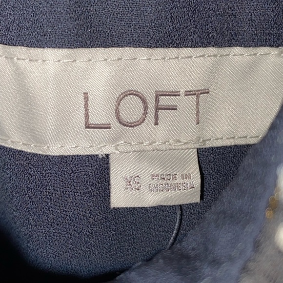 NWT LOFT Floral Smocked Ruffle Trim Top Size XS - Picture 12 of 13